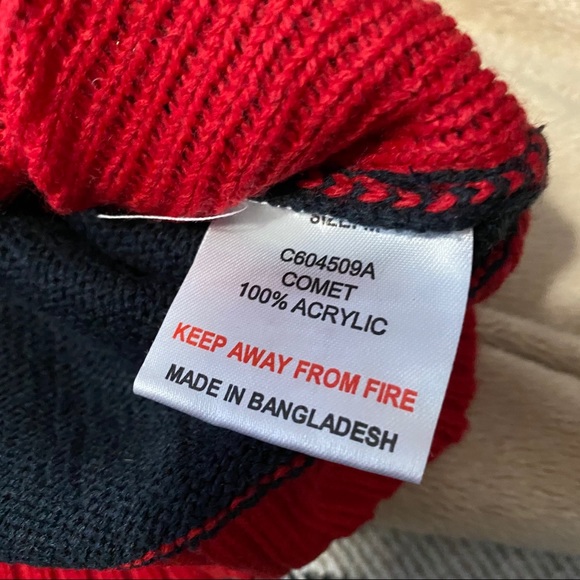 RED POM POM NOSE REINDEER XMAS SWEATER - Picture 7 of 8